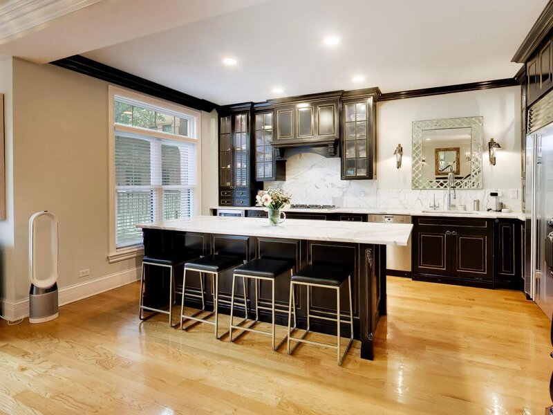 1865 Admiral Court Glenview IL 60026