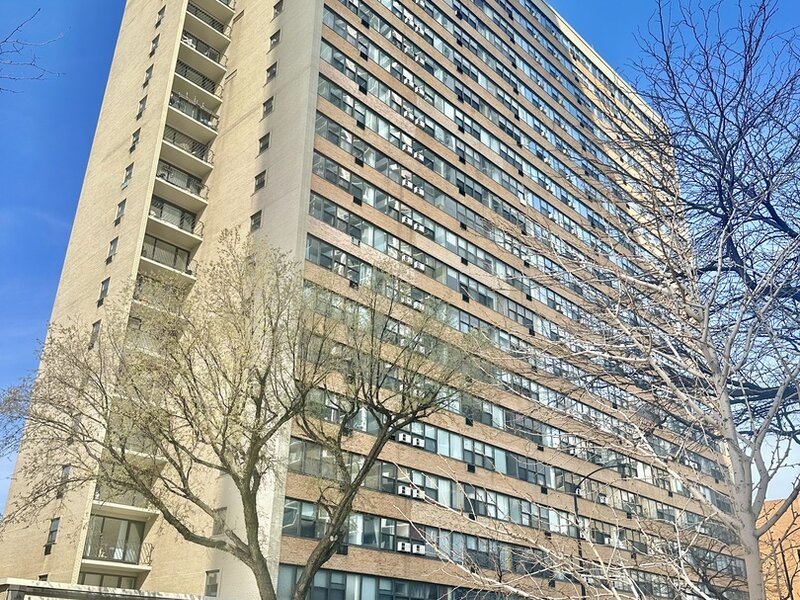 6030 N Sheridan Road Chicago IL 60660