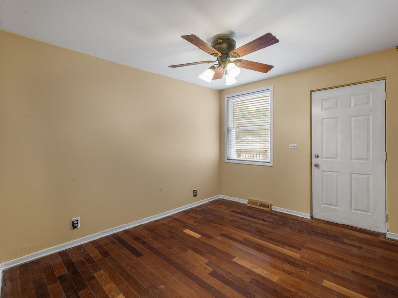 939 N Sleight Street Naperville IL 60563