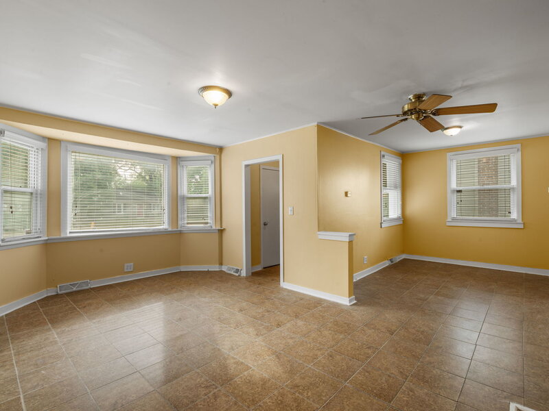 939 N Sleight Street Naperville IL 60563