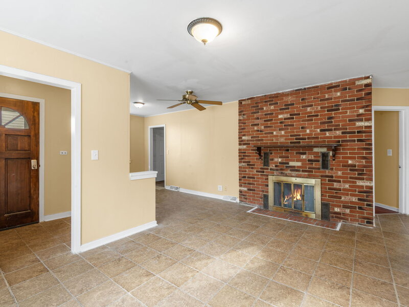 939 N Sleight Street Naperville IL 60563