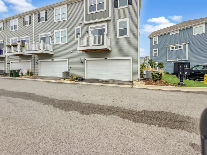 1582 Albany Street Grayslake IL 60030