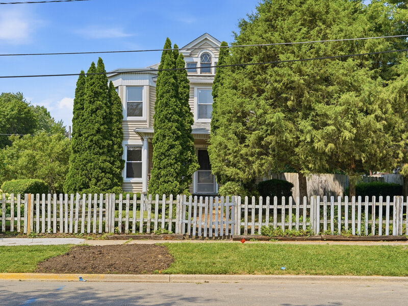 702 North Avenue Waukegan IL 60085