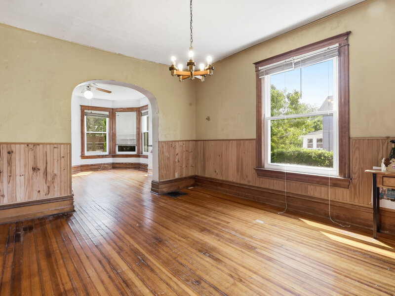 702 North Avenue Waukegan IL 60085