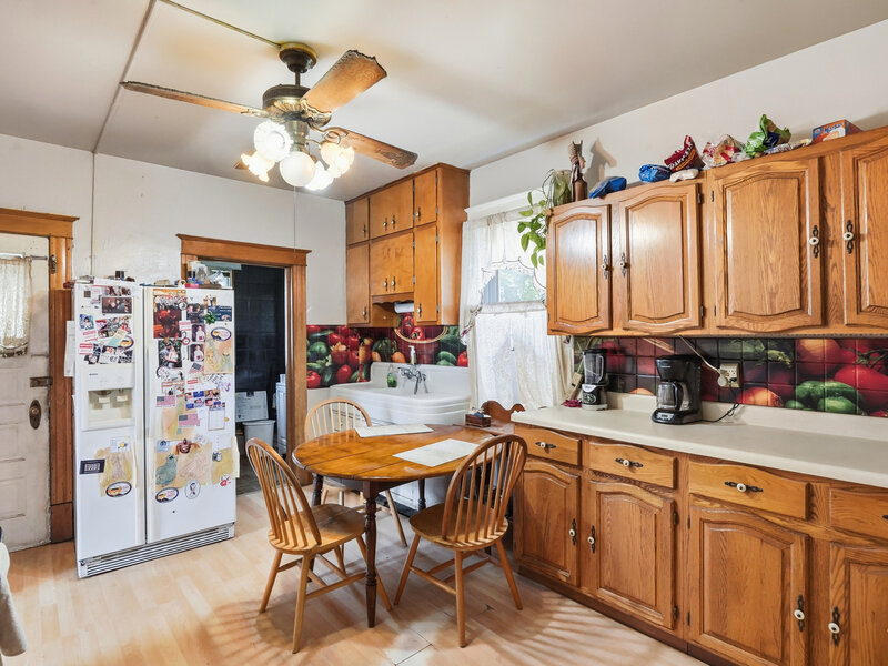 702 North Avenue Waukegan IL 60085