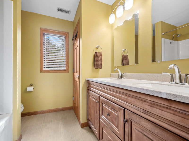 26165 N Greenbriar Court Lake Barrington IL 60084