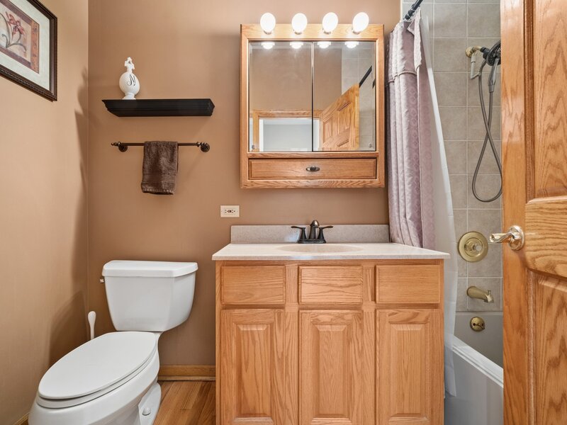26165 N Greenbriar Court Lake Barrington IL 60084