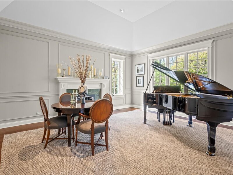 1970 Windridge Drive Lake Forest IL 60045