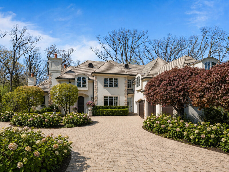 1970 Windridge Drive Lake Forest IL 60045