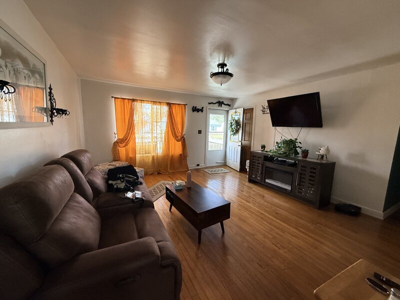 525 Laurel Avenue Romeoville IL 60446