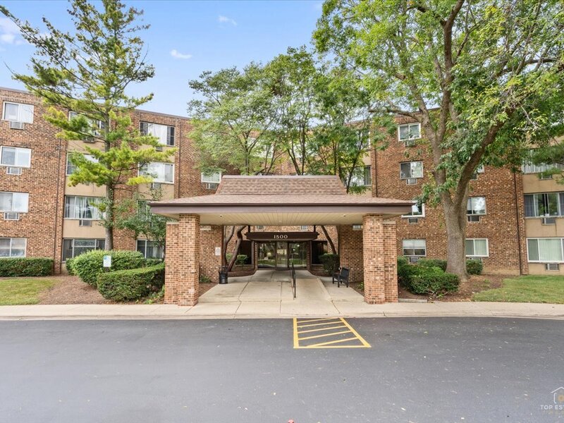 1500 Robin Circle Hoffman Estates IL 60169