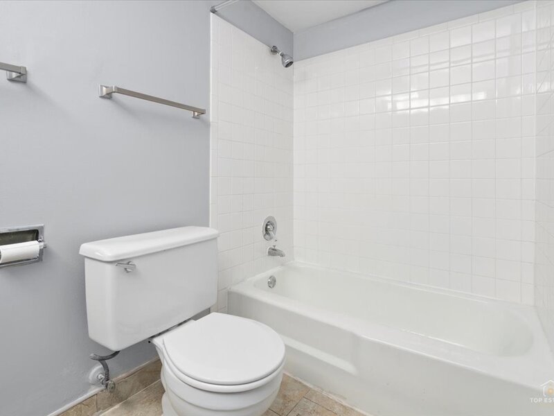 1500 Robin Circle Hoffman Estates IL 60169