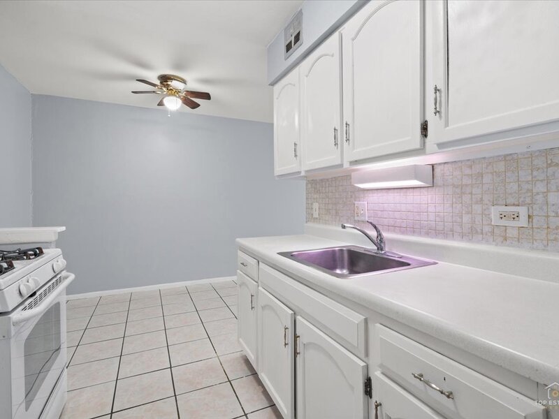 1500 Robin Circle Hoffman Estates IL 60169
