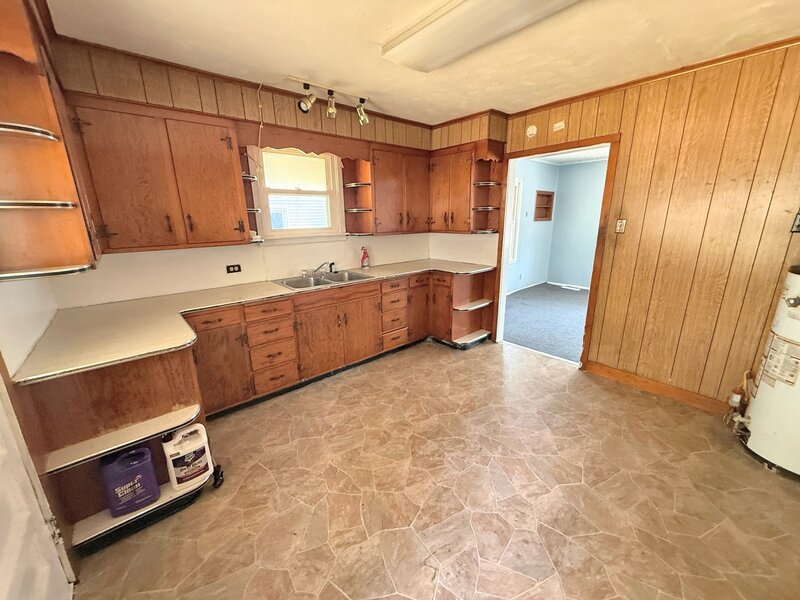 6 C Lane Herrin IL 62948