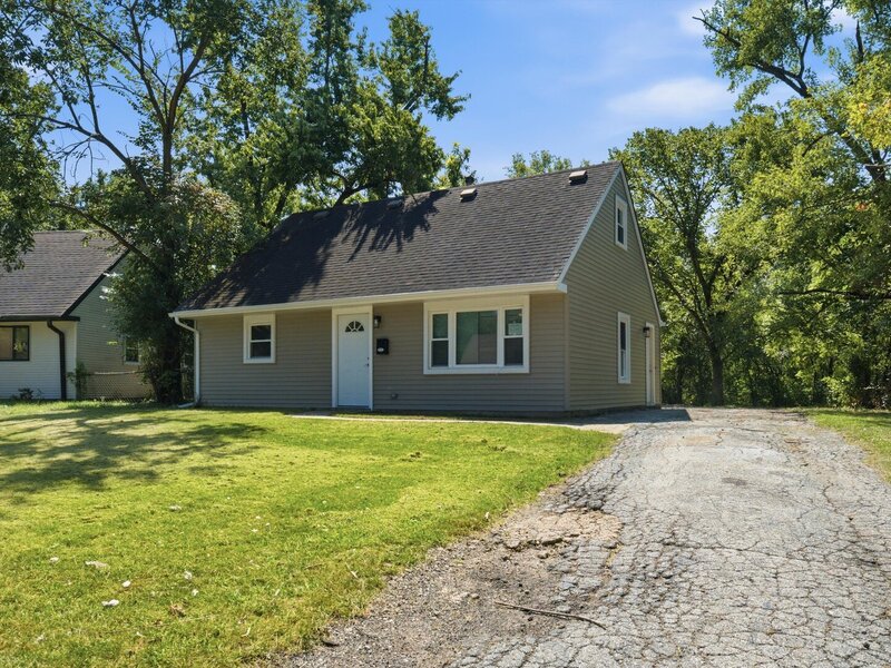 9 Arrowhead Court Park Forest IL 60466