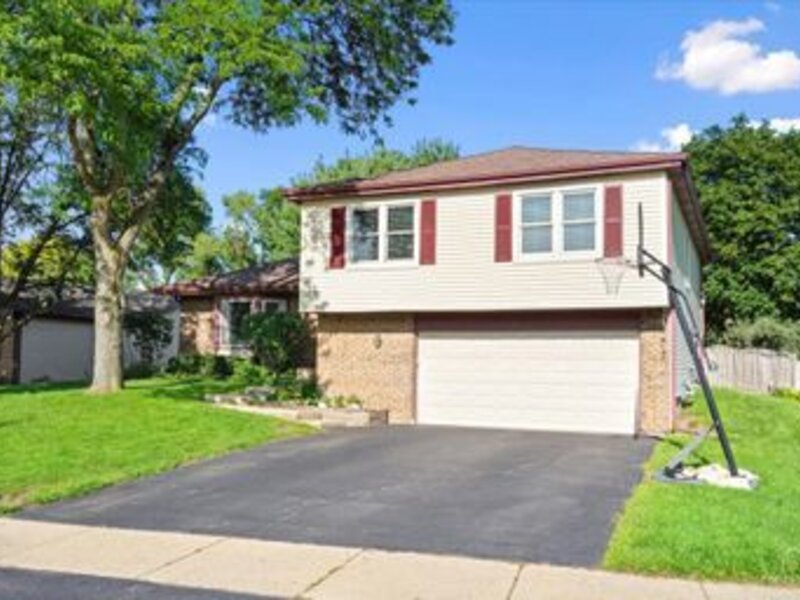 1434 Coral Reef Way Lake Zurich IL 60047