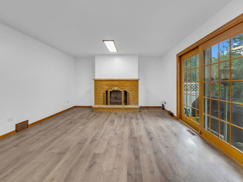 1177 Meadow Lane Elgin IL 60123