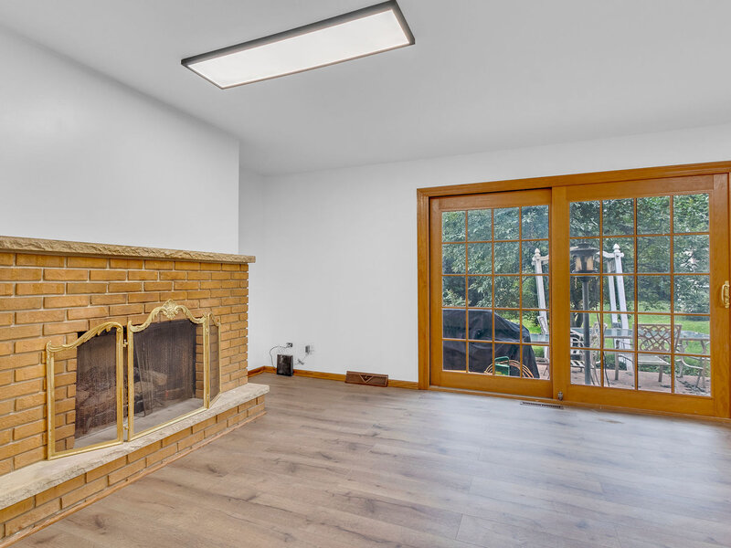 1177 Meadow Lane Elgin IL 60123