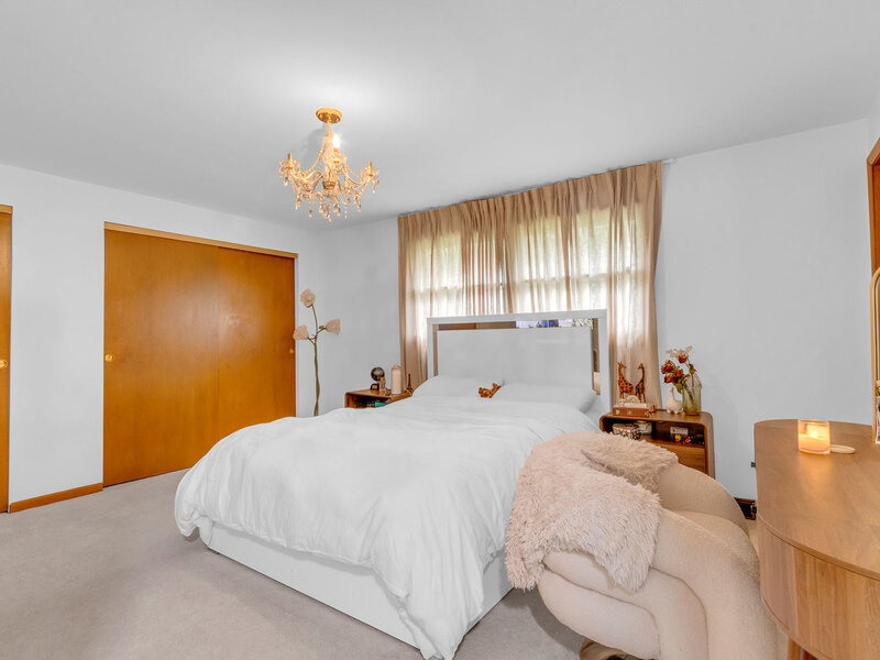 1177 Meadow Lane Elgin IL 60123