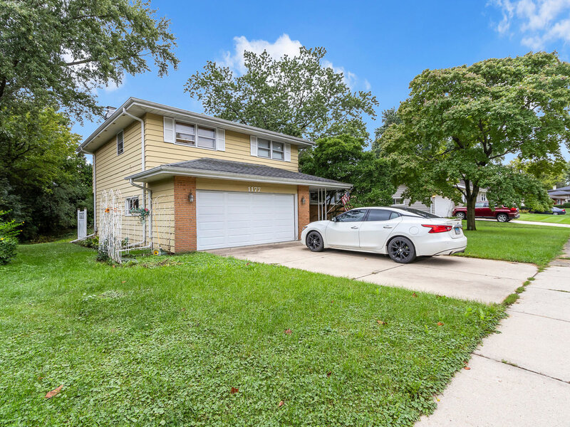1177 Meadow Lane Elgin IL 60123