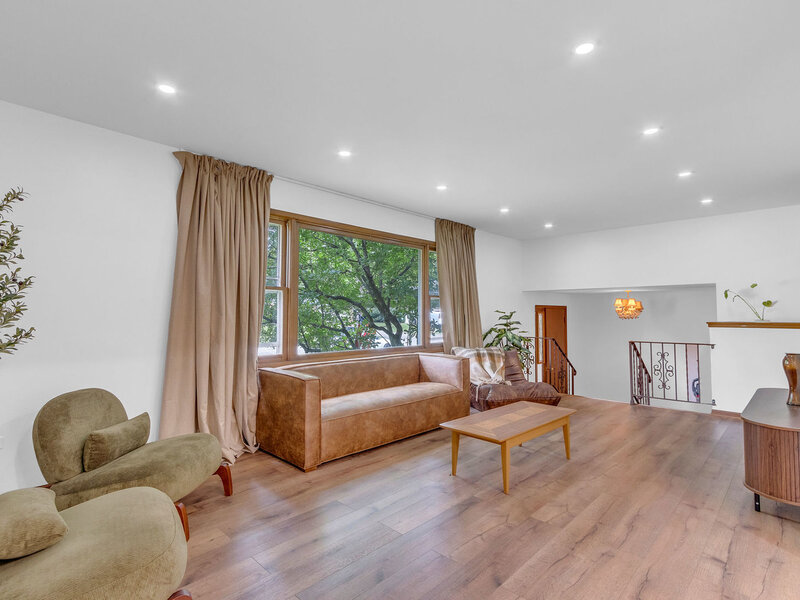 1177 Meadow Lane Elgin IL 60123