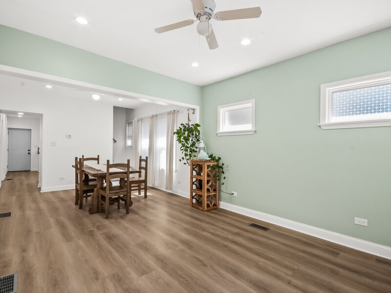 8915 S Racine Avenue Chicago IL 60620