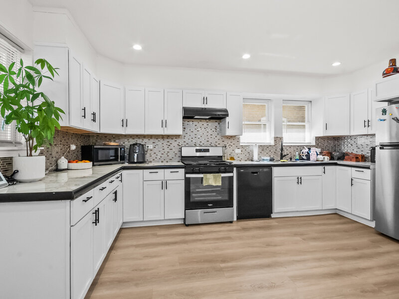 8915 S Racine Avenue Chicago IL 60620