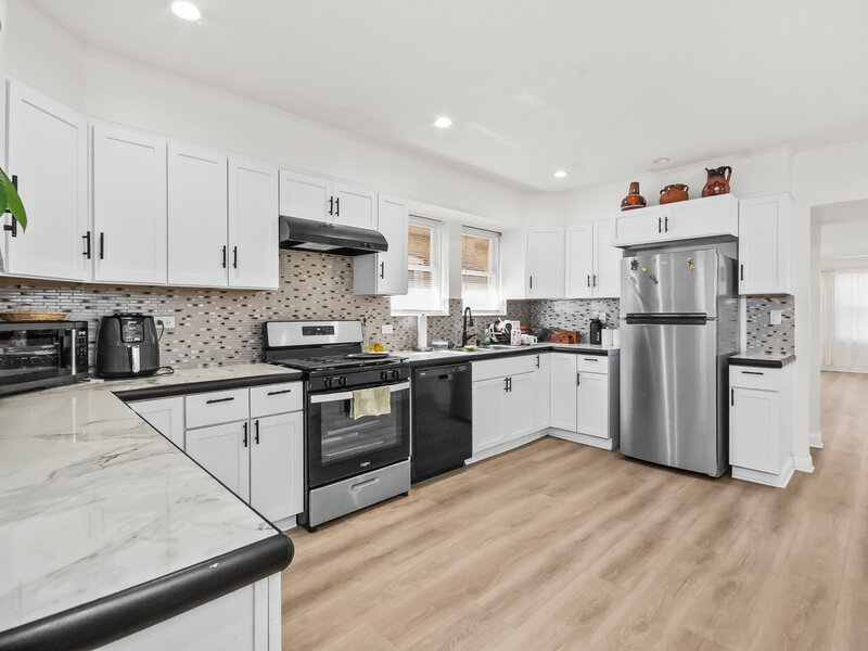 8915 S Racine Avenue Chicago IL 60620