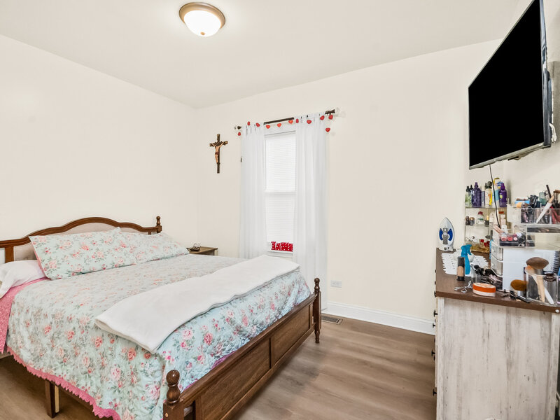 8915 S Racine Avenue Chicago IL 60620