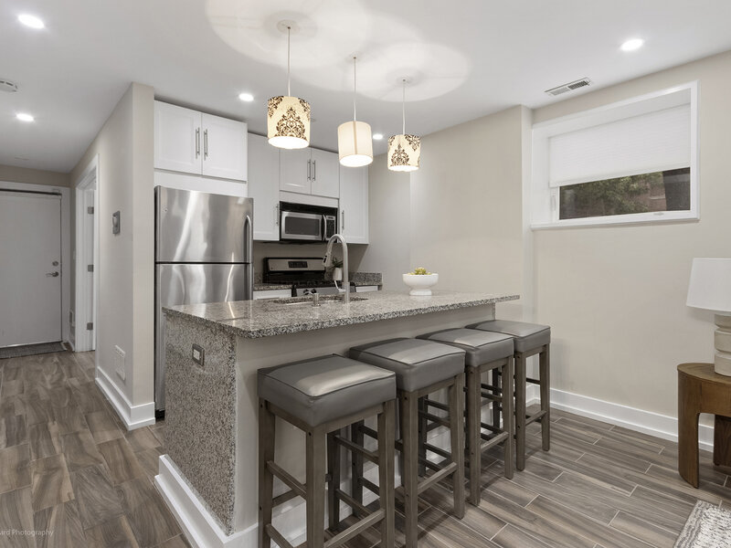 1625 W Ainslie Street Chicago IL 60640