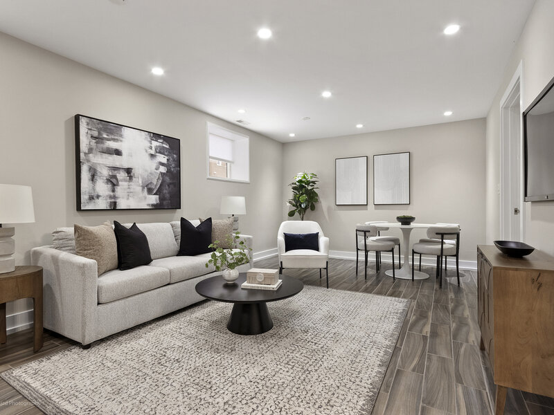 1625 W Ainslie Street Chicago IL 60640