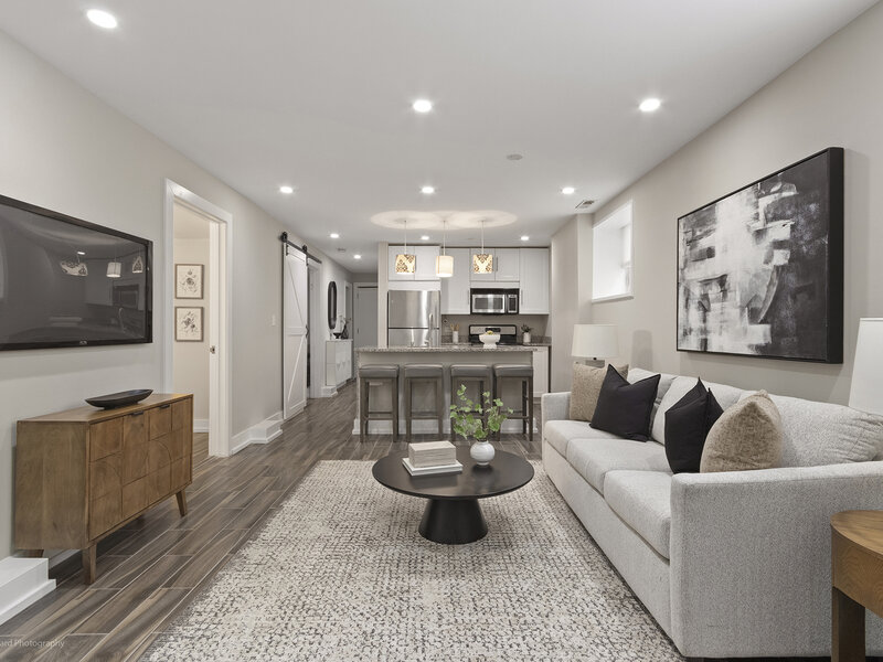 1625 W Ainslie Street Chicago IL 60640