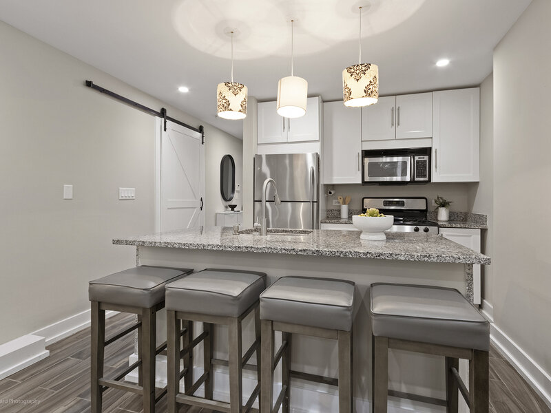 1625 W Ainslie Street Chicago IL 60640