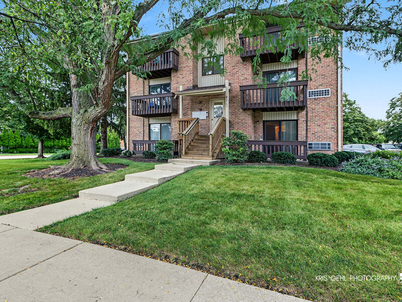 271 12th Street Wheeling IL 60090