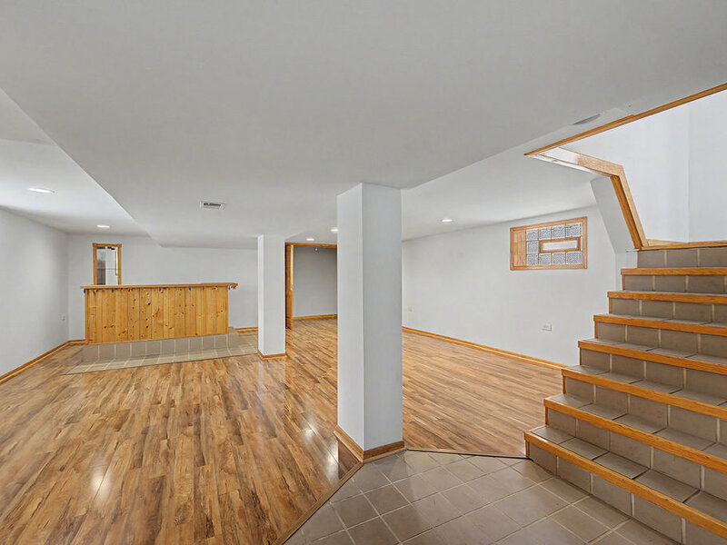 11011 S Avenue L Chicago IL 60617