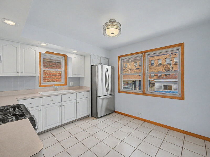 11011 S Avenue L Chicago IL 60617