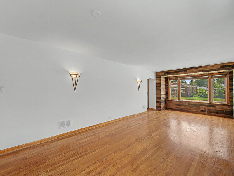 11011 S Avenue L Chicago IL 60617