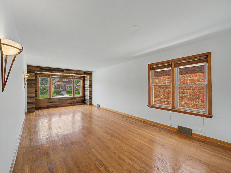 11011 S Avenue L Chicago IL 60617