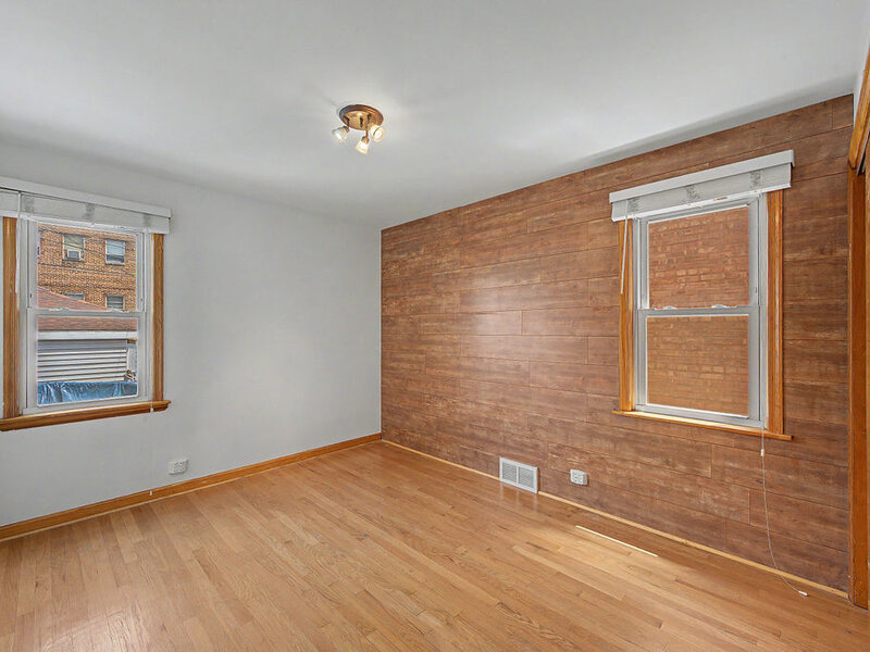 11011 S Avenue L Chicago IL 60617