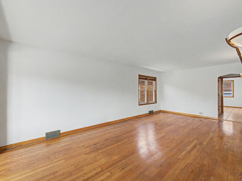 11011 S Avenue L Chicago IL 60617