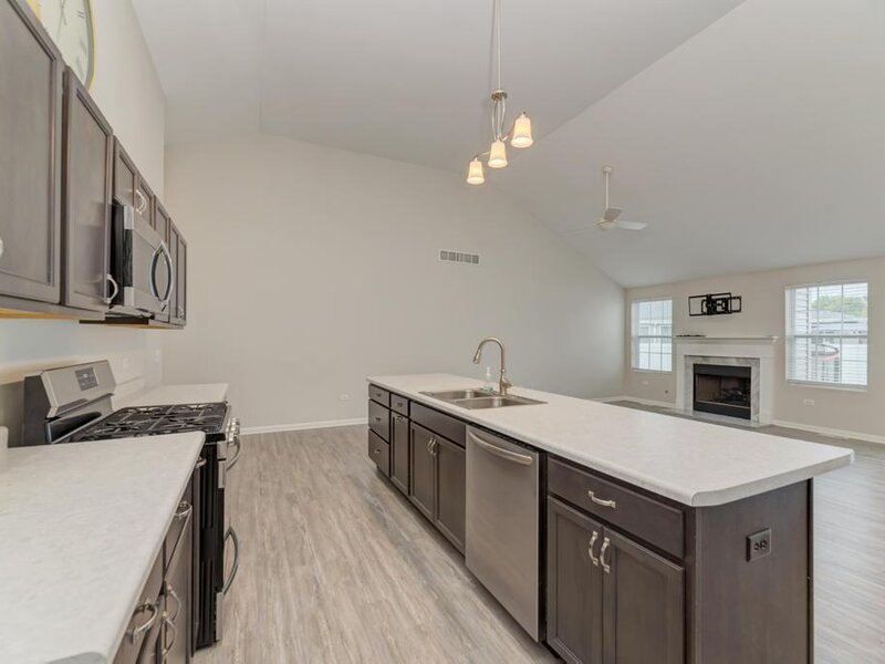 1993 Eagle Drive Morris IL 60450