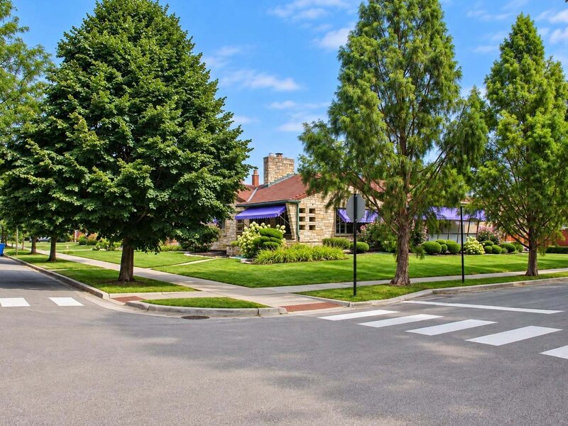9357 S Bell Avenue Chicago IL 60643