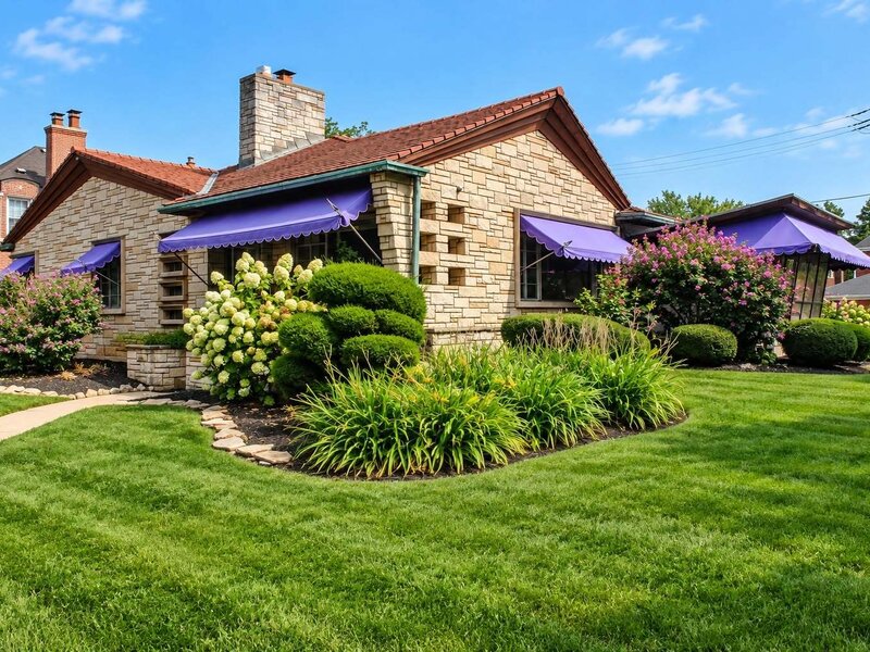 9357 S Bell Avenue Chicago IL 60643