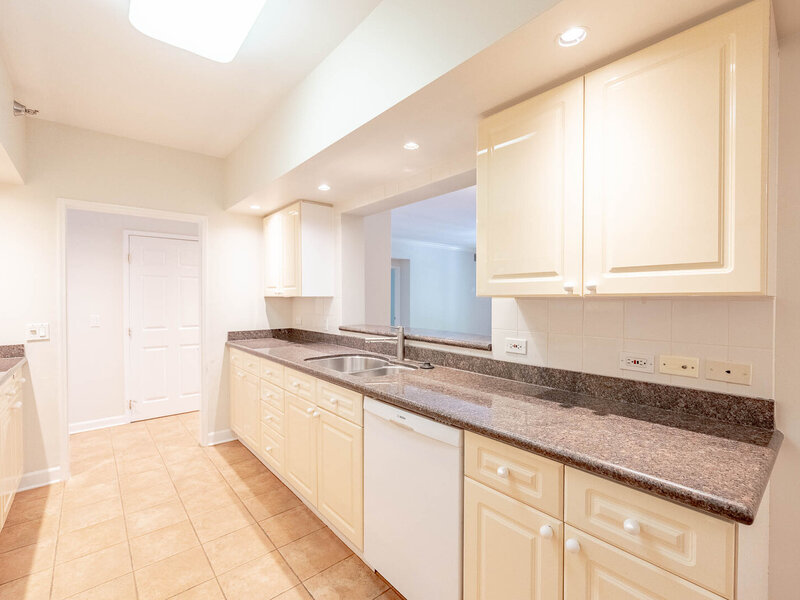 55 W Delaware Place Chicago IL 60610
