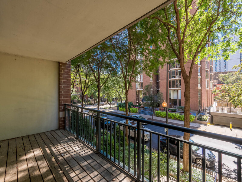 55 W Delaware Place Chicago IL 60610