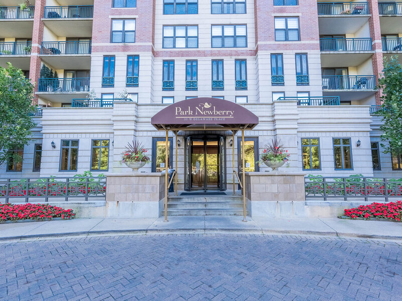 55 W Delaware Place Chicago IL 60610