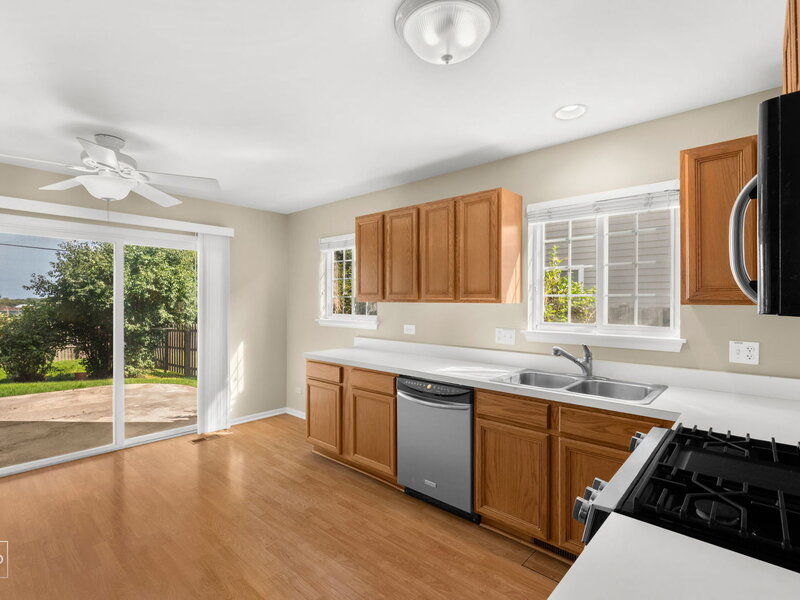 2041 Clarewood Lane Mundelein IL 60060