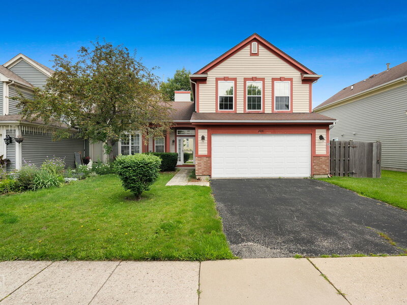 2041 Clarewood Lane Mundelein IL 60060