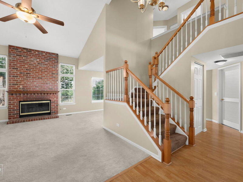 2041 Clarewood Lane Mundelein IL 60060