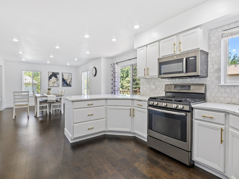 2462 Green Valley Court Aurora IL 60503